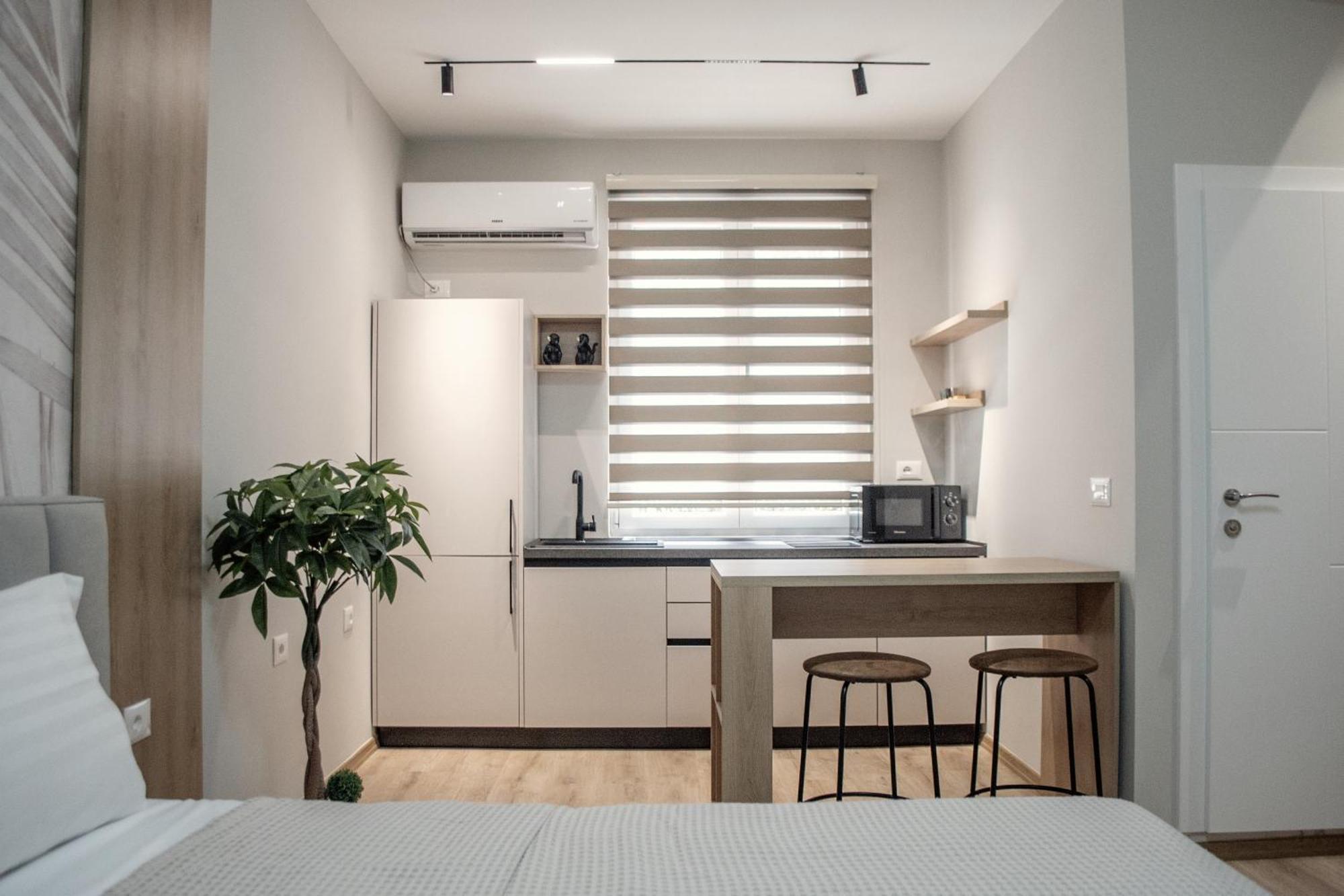 Goat Apartments Тирана Экстерьер фото