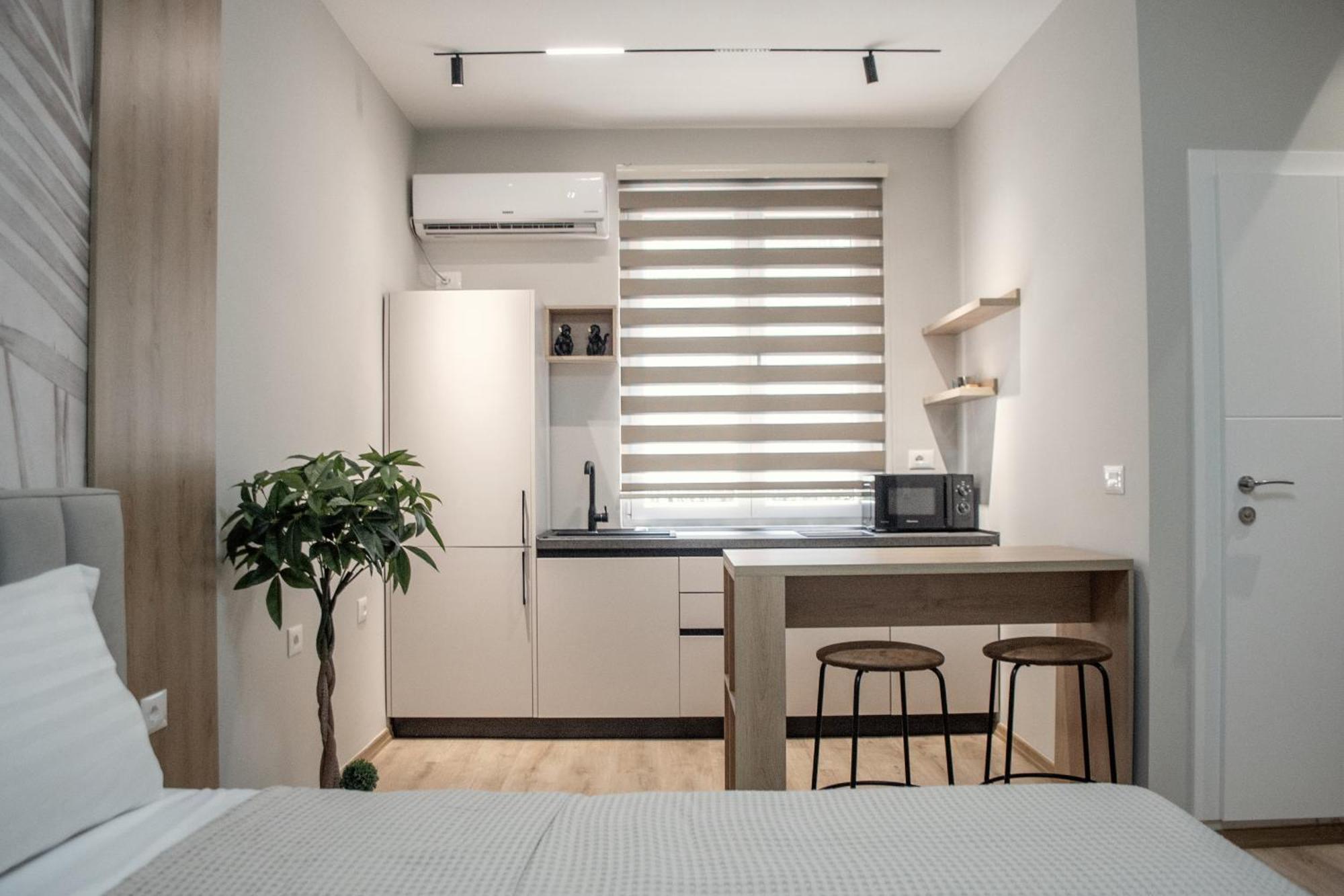 Goat Apartments Тирана Экстерьер фото