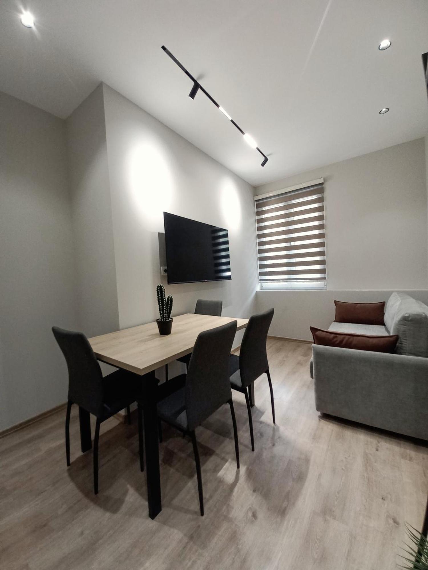 Goat Apartments Тирана Экстерьер фото